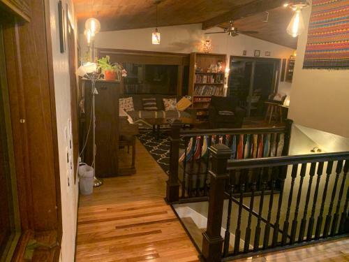 Riverfront Home W/ Sauna, Tub & Beautiful Views