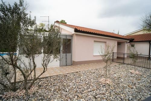 Villa Emilija-ko?u?a