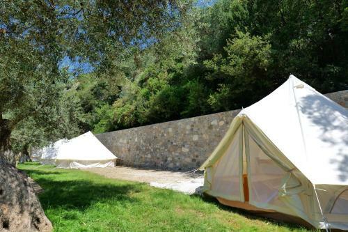 Bed & Breakfast Vila Panorama Piqeras