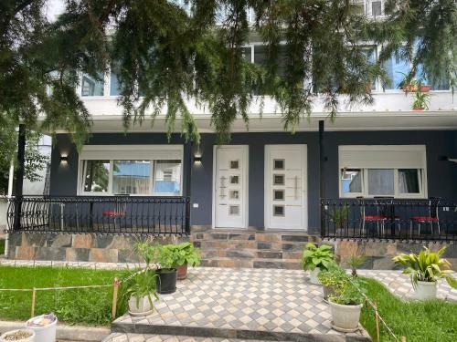 Hostal Rusi Apartments