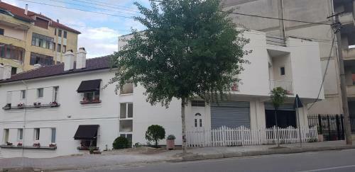 Hill View 7 Apartments