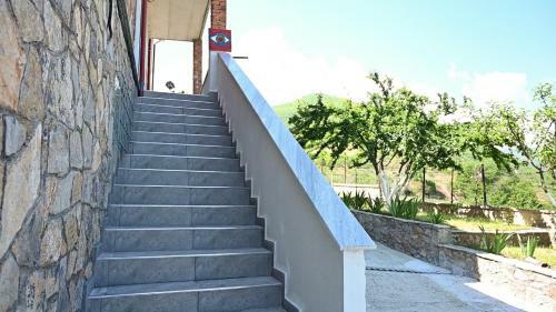 Bed & Breakfast Topalli Vila