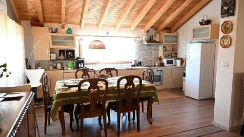 Bed & Breakfast Topalli Vila