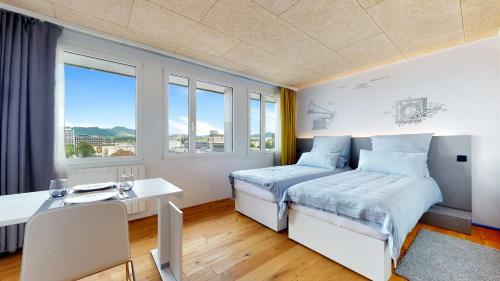 Evi's Home Hotel & Apartments
