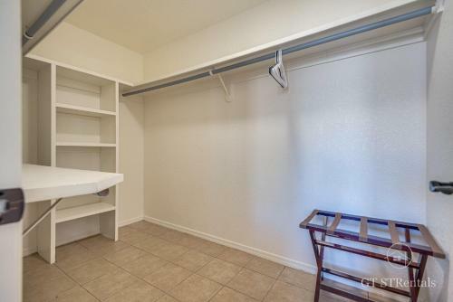 Freshwater Fun - Pet & Family Friendly With Great Location!