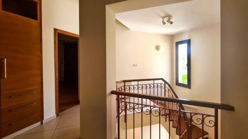 Est�a ? Coral Tree Villa In Kissonerga