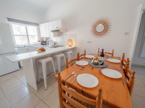 The Salnik Beach Apartment