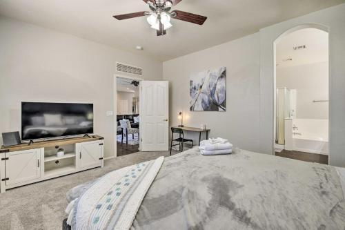 Spacious Chandler Home - Private Outdoor Pool