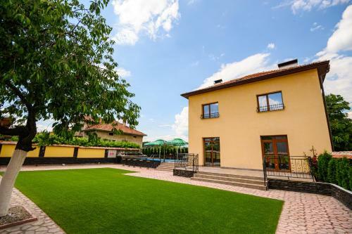 Guest House Dinaya