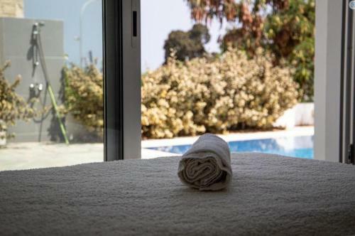 Remarkable 3-bed House In Paralimni