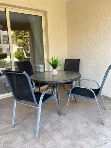 Royal Seacrest Modern Ground Floor Apartment C G 5