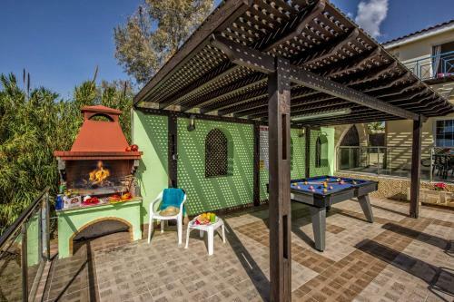 Villa Danae Coral Bay By Villa Plus