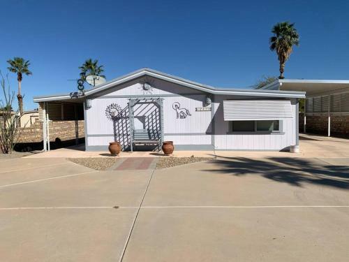 Festive Fortuna Foothills Home
