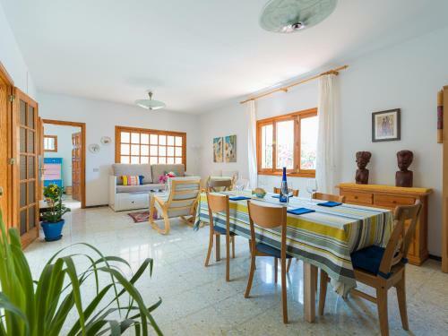 Agaete Pupe Home By Canariasgetaway