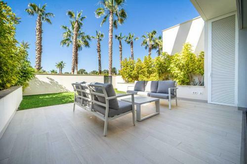 Spectacular Apartment In Las Colinas - Ls21lc