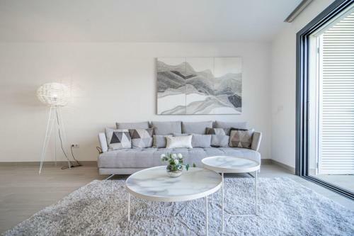 Spectacular Apartment In Las Colinas - Ls21lc