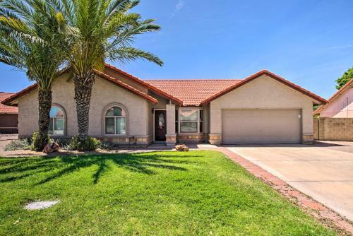 Modern Mesa Oasis With Gas Grill And Fire Pit!