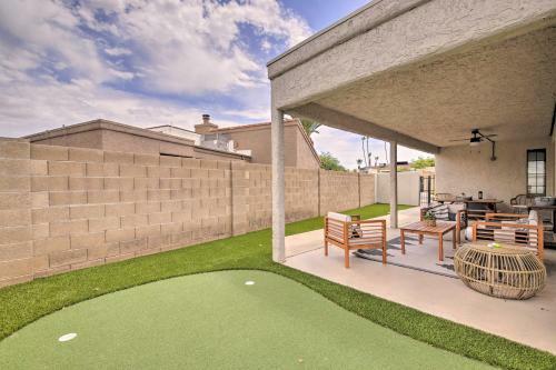 Modern Luxe Mesa Home Patio, Putting Green