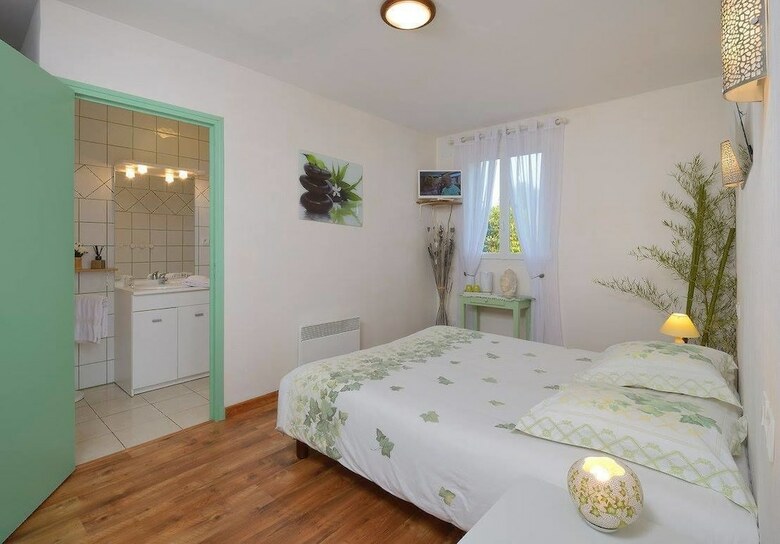 Bed & Breakfast Domaine De La Cour