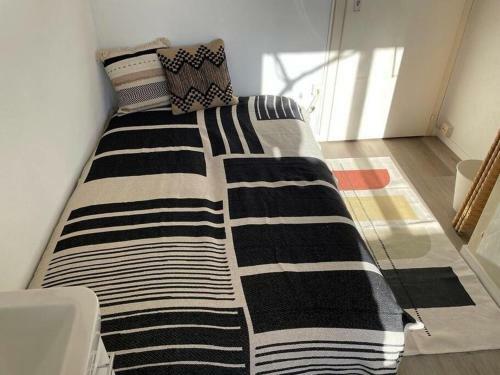 Hostal Independent Room With Stunning View In Pully