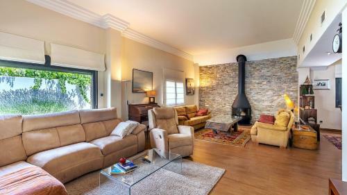 Villa De La Luz Albolote By Ruralidays
