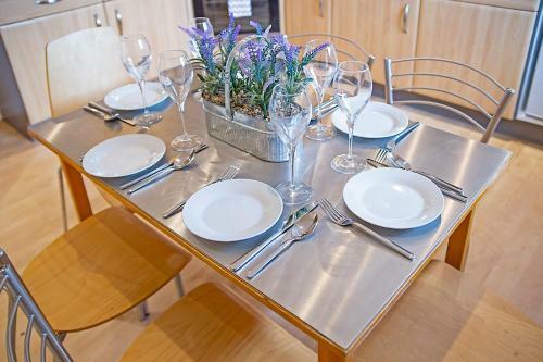 Bannermill Place - Beach Penthouse Apartments