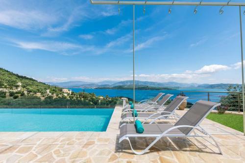 Villa Aurora Kerasia By Villa Plus