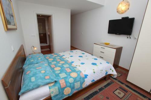 Apartments Jole - 70m From The Sea