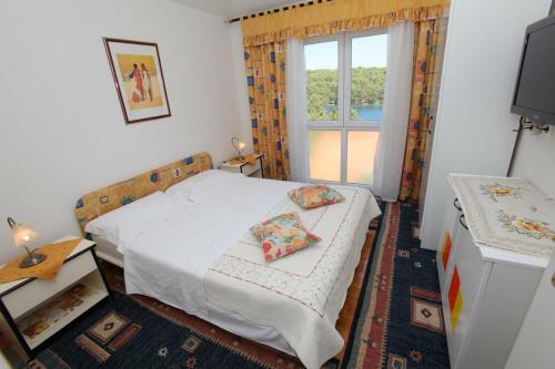 Apartments Jole - 70m From The Sea