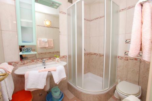 Apartments Jole - 70m From The Sea