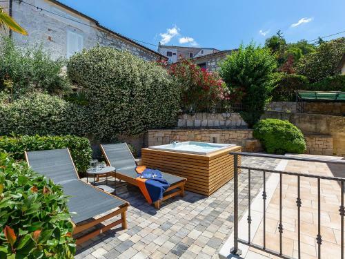 Villa Alba Vrsar With Jacuzzi And Sea View