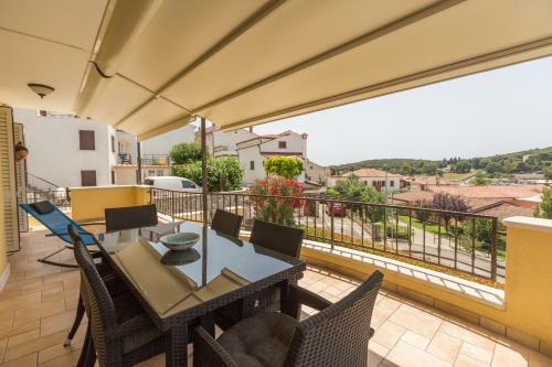 Villa Alba Vrsar With Jacuzzi And Sea View