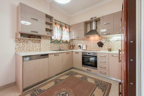 Apartamento ???????? ?????????? 130?.?. 1?? ?????? ?? ??????? ?????