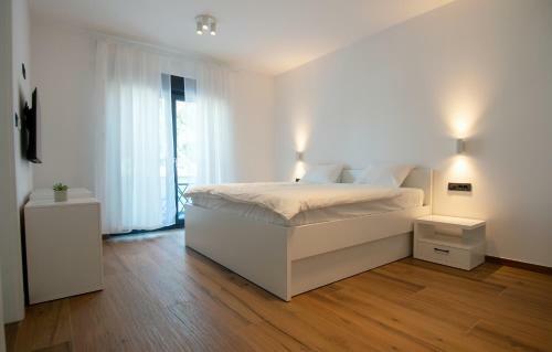 Luxury Apartment With A Private Pool Arbitana