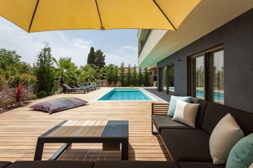 Luxury Villa With Pool-near The Beach