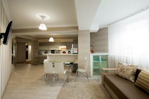 Lev Tolstoi Family Apartments