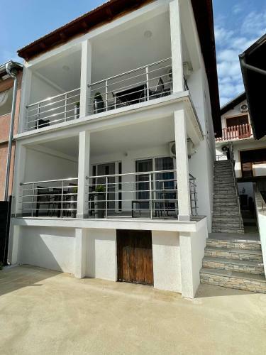 Apartamento Seascape - Relaxing Beach Home, Steps From The Water!