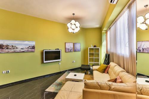 Planet City Apartment