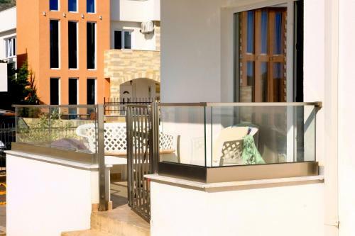 Hotel Aura Lux With Swimming Pool