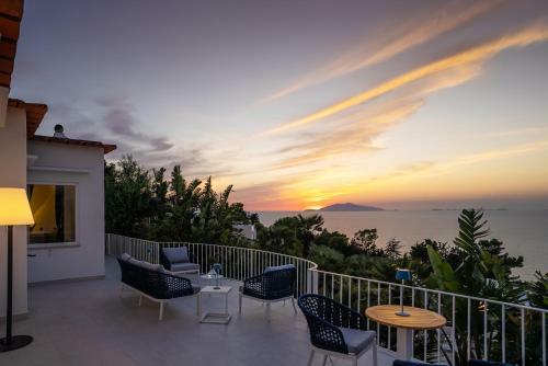 Hostal Capri Blue Luxury Villa Le Tre Monelle