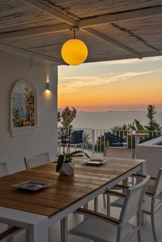 Hostal Capri Blue Luxury Villa Le Tre Monelle