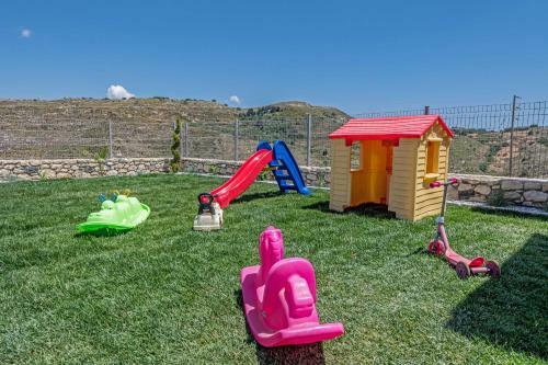 Villa Marielia - With 60m2 Private Pool