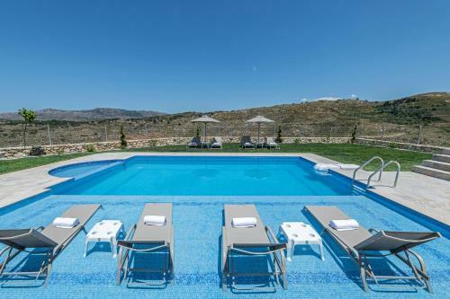Villa Marielia - With 60m2 Private Pool