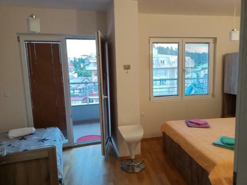 Endless Summer Apartment