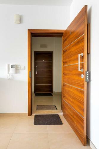 Luxury Seafront 2 Bedroom Apartment In Spinola Bay