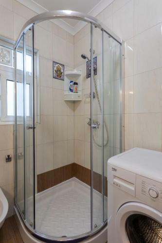 Sea View Apartment In St Paul's Bay