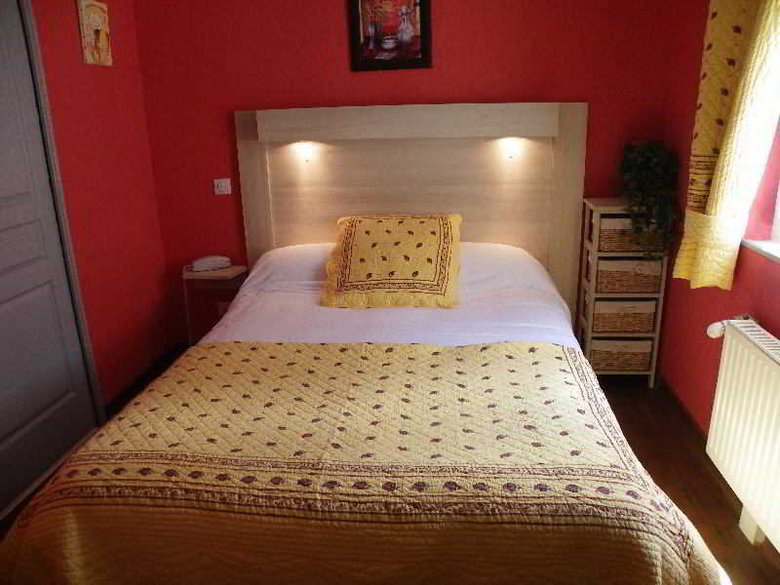 Hotel H�tel De Lion Sur Mer