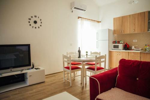 Three-bedroom Apartment Next To Tivat Airport