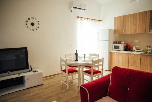 Three-bedroom Apartment Next To Tivat Airport