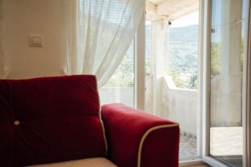 Three-bedroom Apartment Next To Tivat Airport